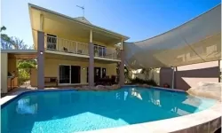 Luxury-Residence-Gold-Coast_a4-250x150